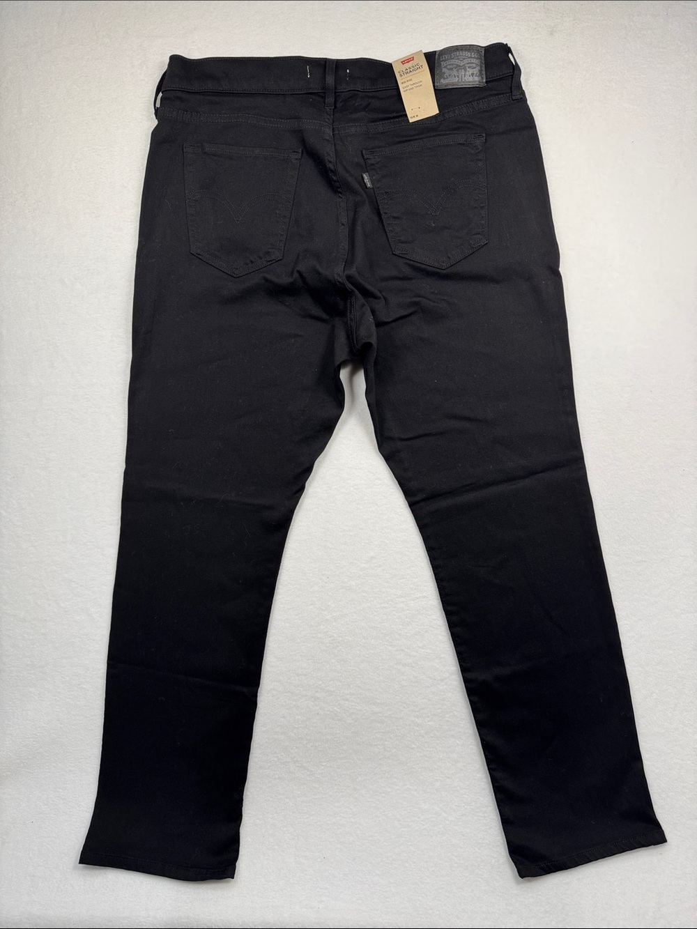 Levi's Women’s Classic Straight Jeans in Black - Picture 2 of 8